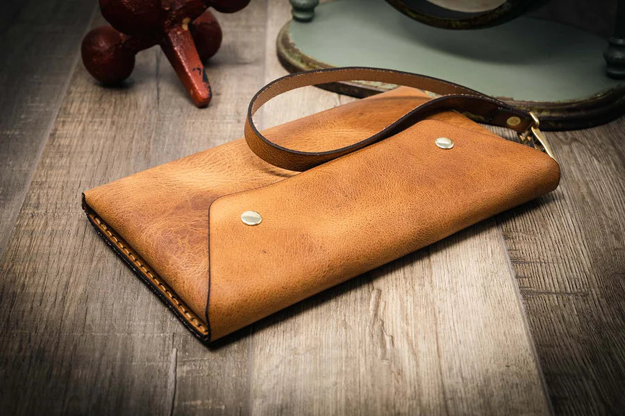 Woman s Leather Clutch Purse Bull Sheath Leather