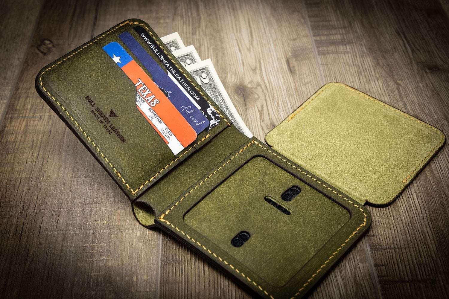 Perfect Fit Badge Bi Fold Wallet with Credit Card