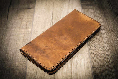 How to Choose the Right Long Wallet for Men