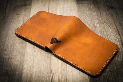 Badge Bifold Wallet Bull Sheath Leather