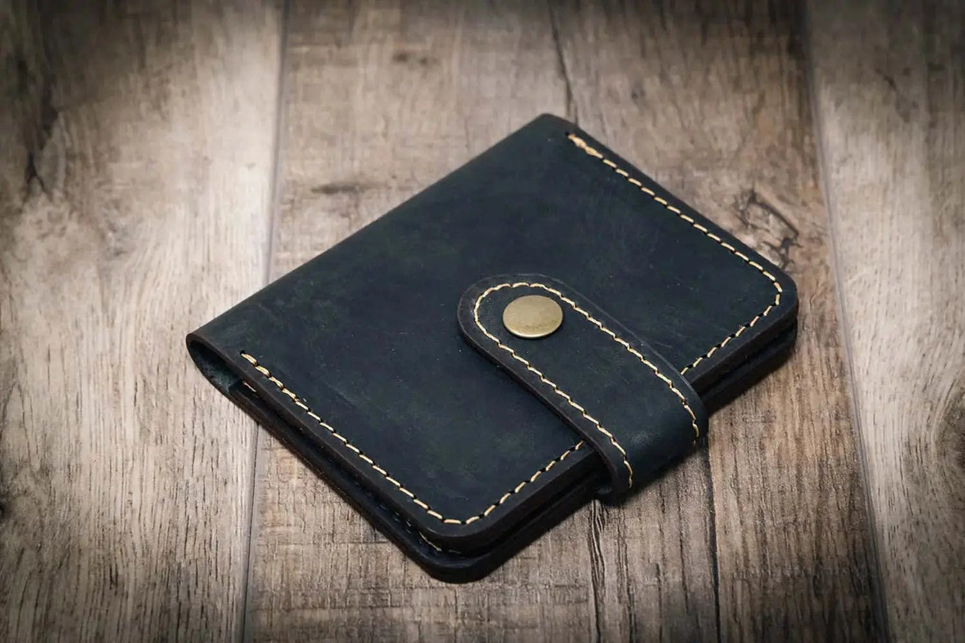 Victory Ladies Minimalist Wallet - Black Bull Sheath Leather