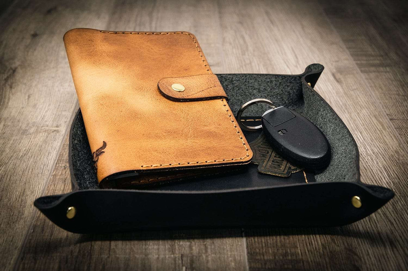 leather catch all, leather valet tray, valet tray for men