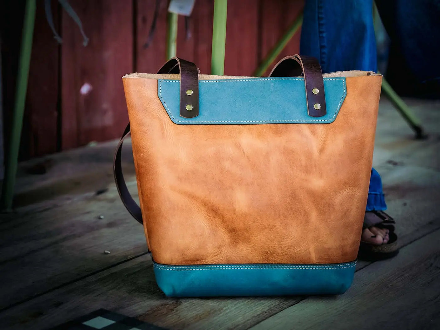 The Naomi Leather Tote Bag - Ocean Tide Bull Sheath Leather