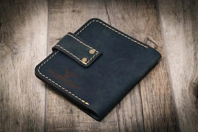 Victory Ladies Minimalist Wallet - Black Bull Sheath Leather