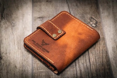 Victory Ladies Minimalist Wallet - Chestnut Bull Sheath Leather