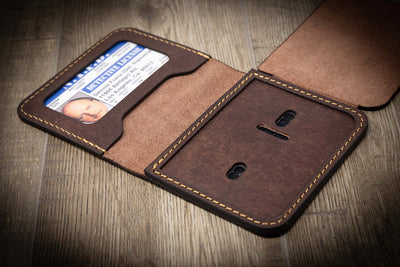 Minimalist Leather Badge Wallet - Walnut 