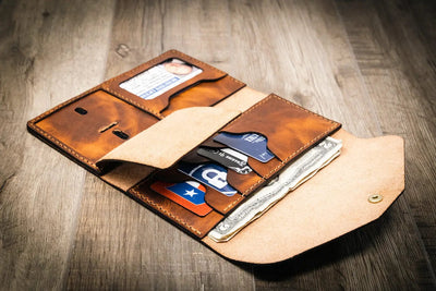 Badge Clutch Wallet - Chestnut Bull Sheath Leather