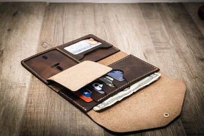 Badge Clutch Wallet - Walnut Bull Sheath Leather