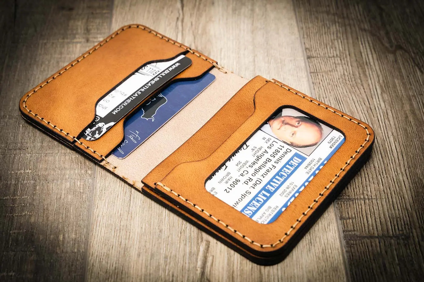 Minimalist Badge Wallet Bull Sheath Leather