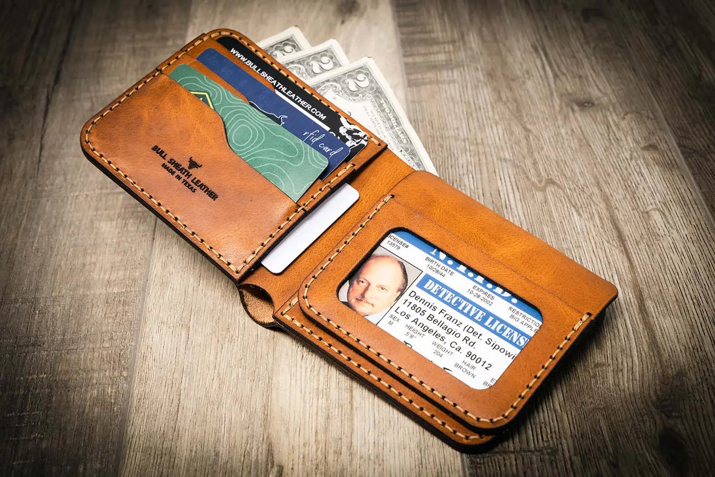 Badge Bifold Wallet Bull Sheath Leather