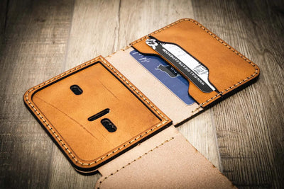 Minimalist Badge Wallet Bull Sheath Leather