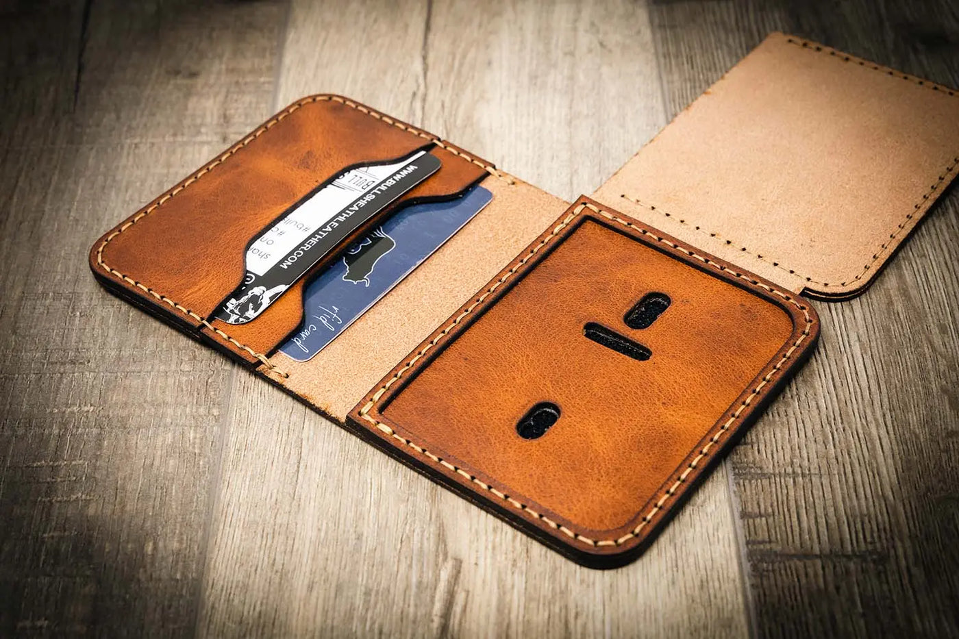 Minimalist Leather Badge Wallet Chestnut 