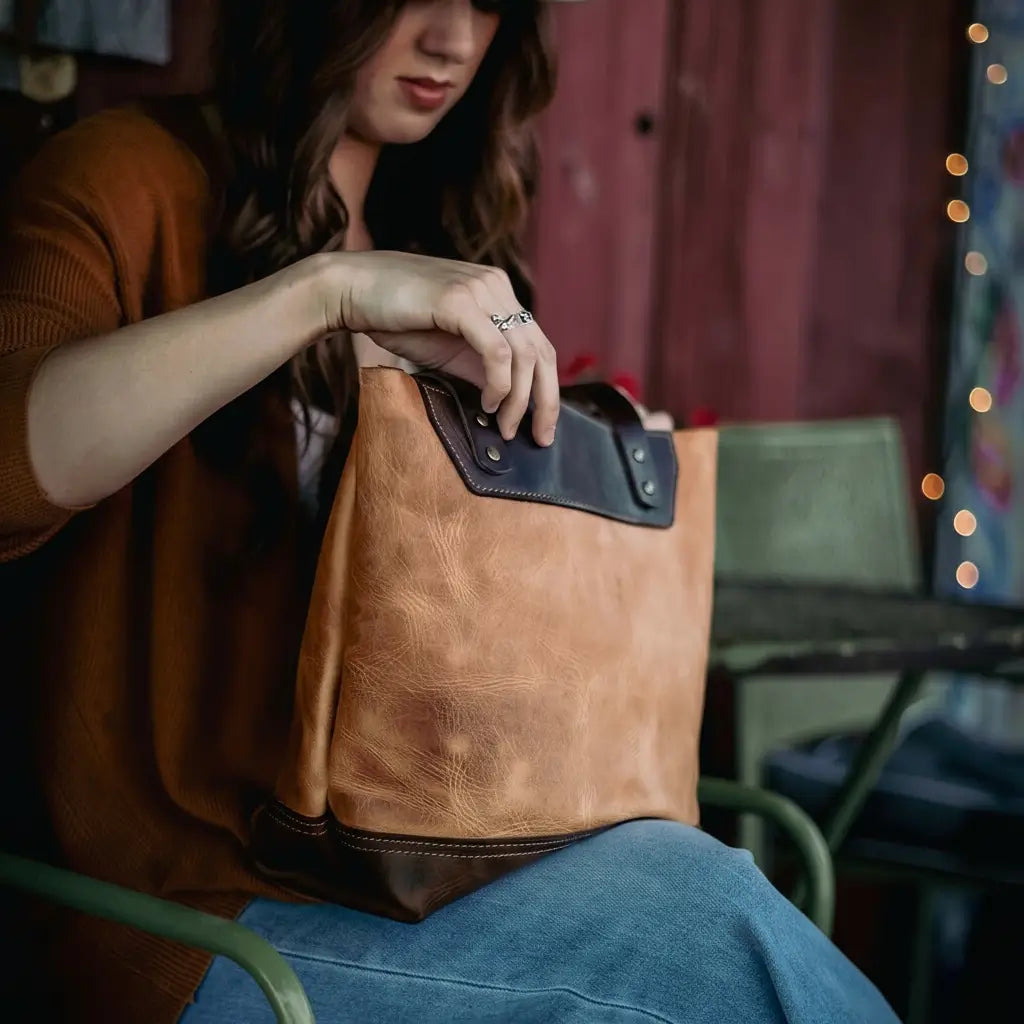 The Naomi Leather Tote Bag - Saddle Tan Bull Sheath Leather
